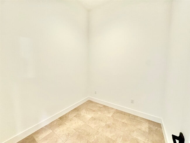 Photo - 2102 Mechanic St Unidad 106