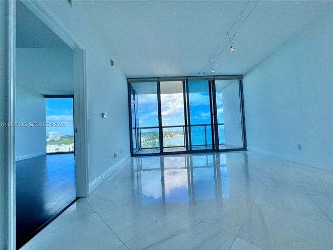 Photo - 601 NE 36th St Unit 1008