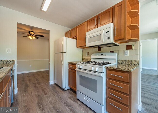 Photo - 8723 Hayshed Ln Unit 31