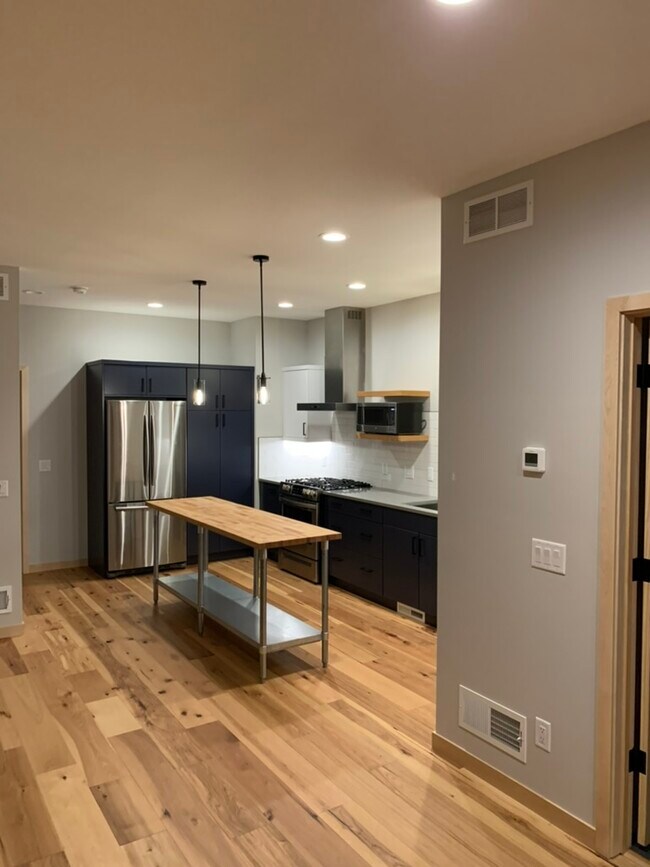 Photo - 412 North St Unidad 414