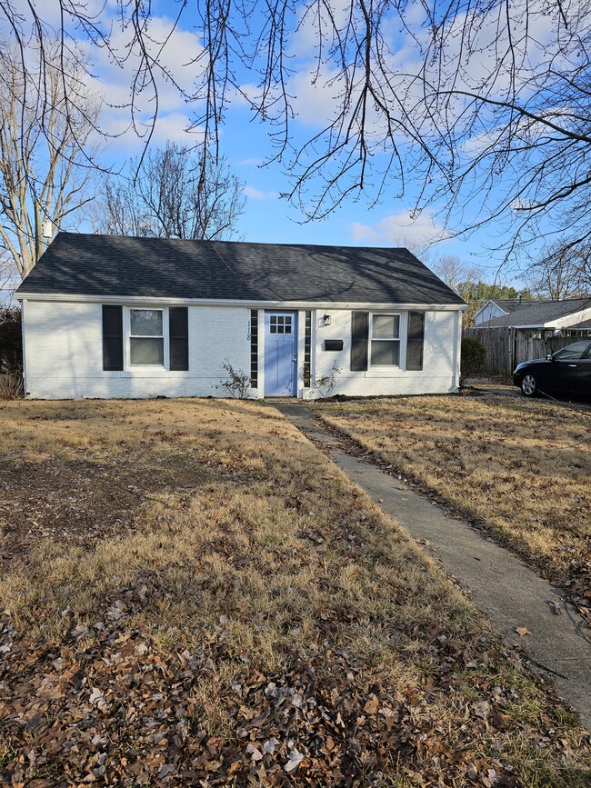 Building Photo - 118 S Kenmore Dr Rental