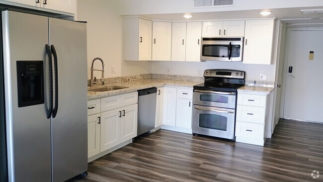 Building Photo - 6131 Rancho Mission Rd Rental