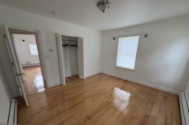 Photo - 65 Juliet Dr Unit Rear apartment