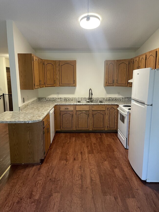 Photo - 16205 Franklin Trail SE