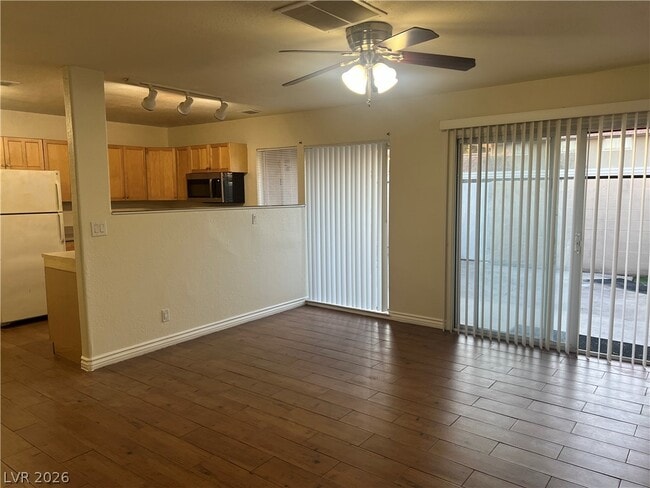 Photo - 2568 Paradise Village Way