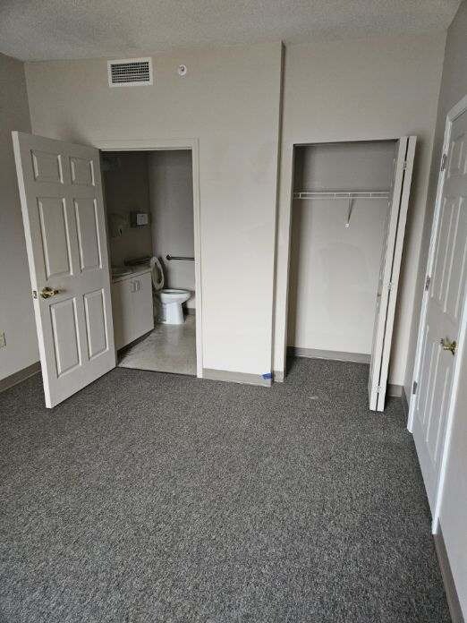 Photo - 811 W Coomer St Unidad Duplicate of 101