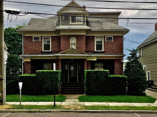 400 Sumner St