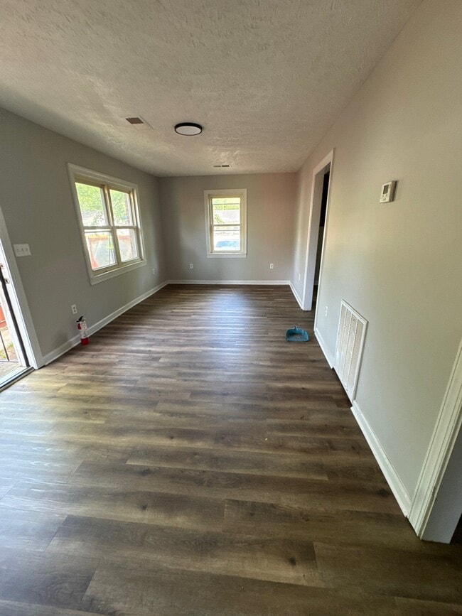 Photo - 811 Scott St