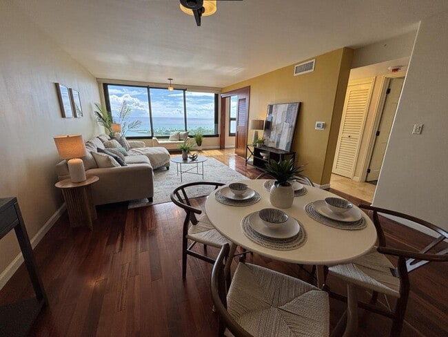 Building Photo - 1600 Ala Moana Blvd