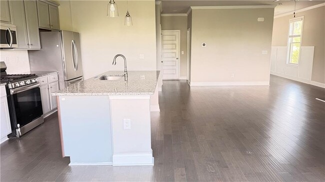 2005 Manor Pointe Dr