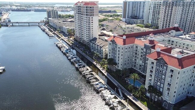 Building Photo - 700 S Harbour Island Blvd