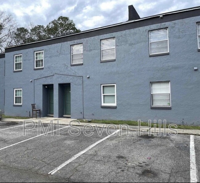 Building Photo - 2325 W Pensacola St Unit Apt. 140