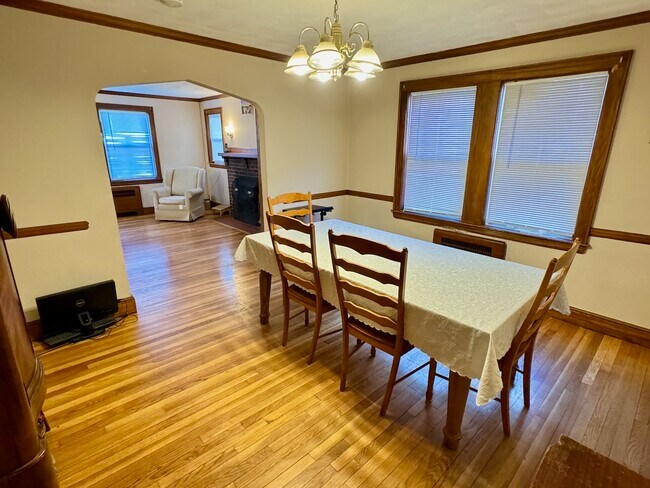 36 Colwell Ave Unit 1