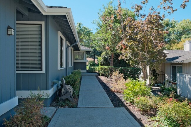 Photo - Spacious 3 Bedroom 2 Bath townhome for ren...