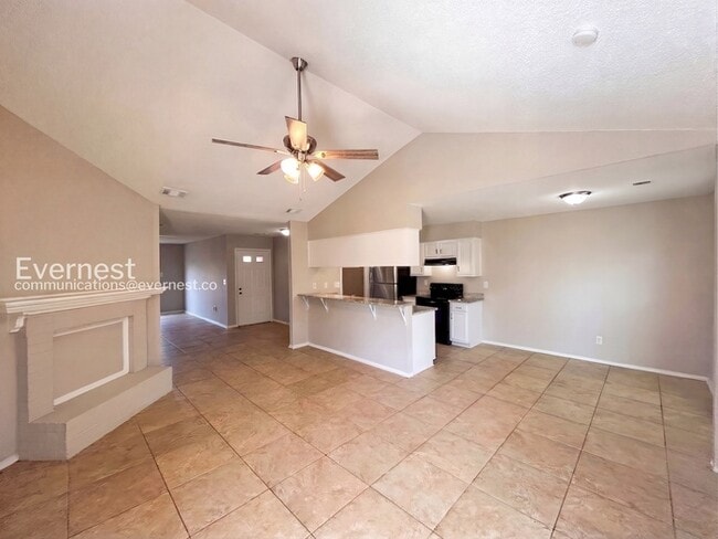 Photo - 6585 Fairwood Cove