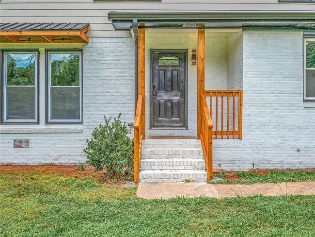 Photo - 4505 Myrtle Hill Rd NE