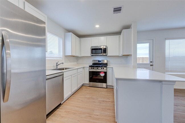 Photo - 310 Birch Blossom Path