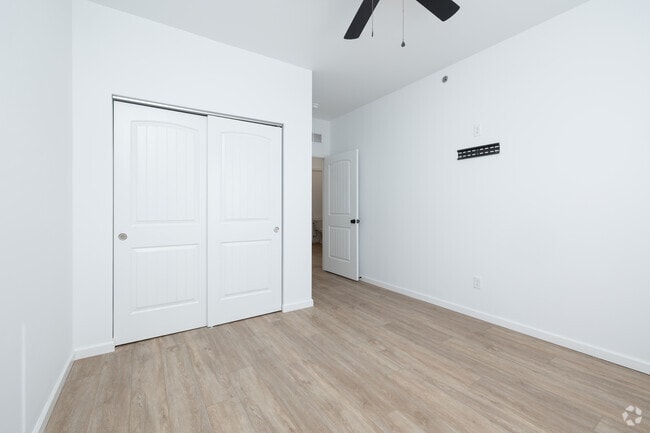 2BR, 1BA - Segundo dormitorio - Vista on the Park