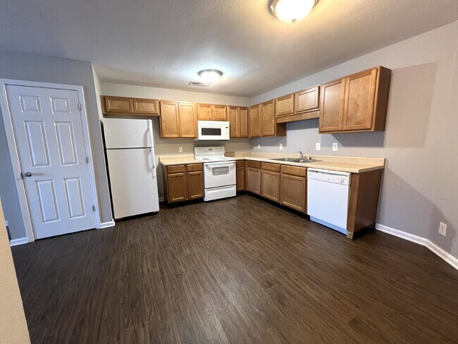 9103 Pembroke Oak Grove Rd Unit 4A