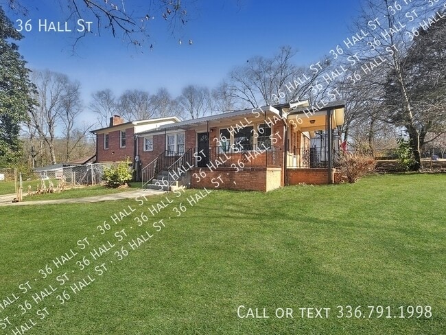 Building Photo - 36 Hall St