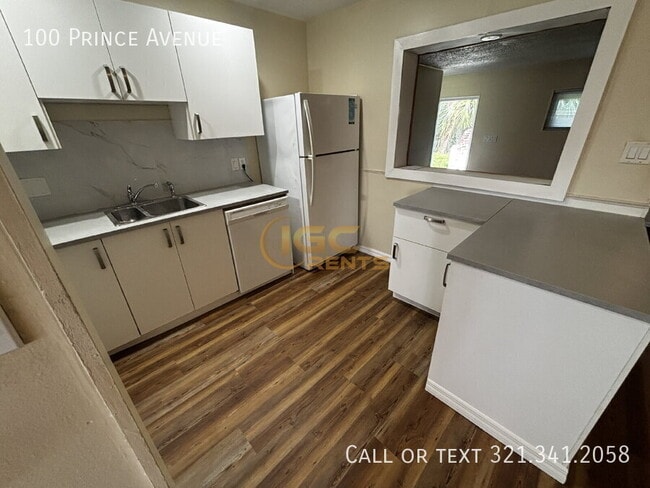 Photo - 100 Prince Ave Casa