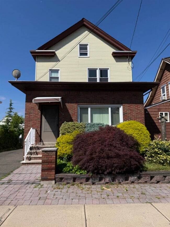 Photo - 119 Marsellus Pl