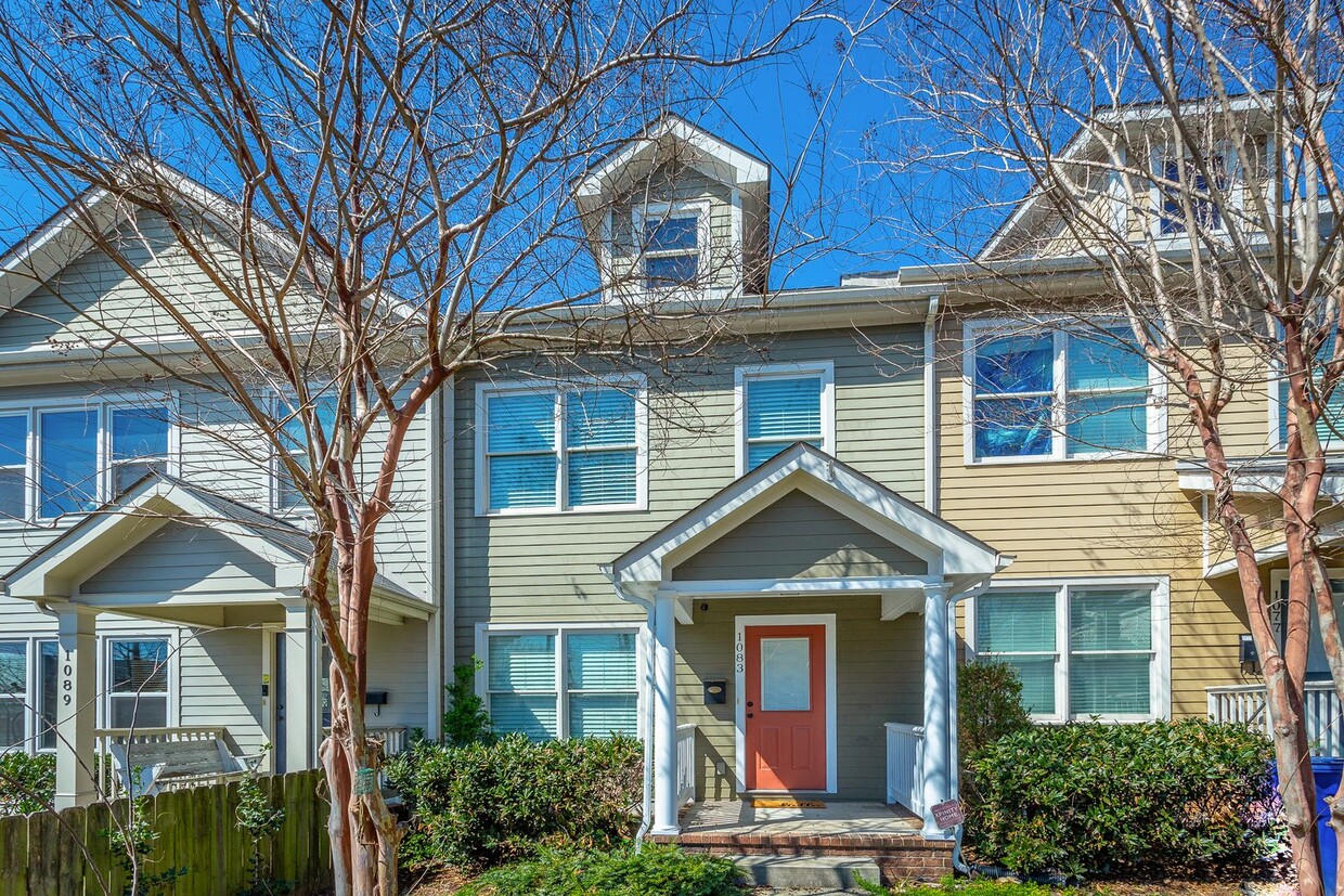 2 Bedroom Townhome by UTC & Erlanger - 2 Bedroom Townhome by UTC & Erlanger