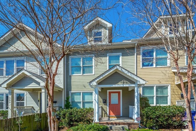 2 Bedroom Townhome by UTC & Erlanger - 2 Bedroom Townhome by UTC & Erlanger