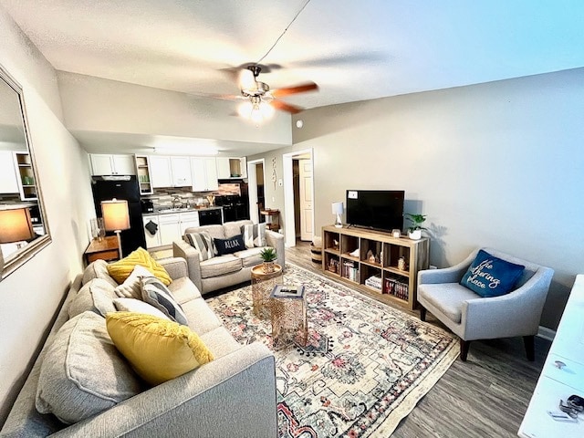 Building Photo - Lynn Haven Cove Apartments