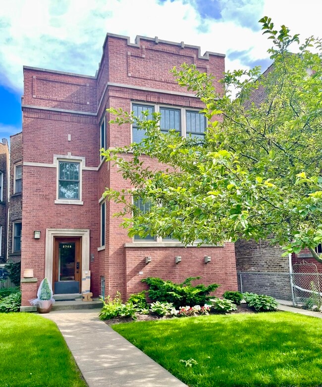 Building Photo - 2709 W Sunnyside Ave Unit 2 Rental