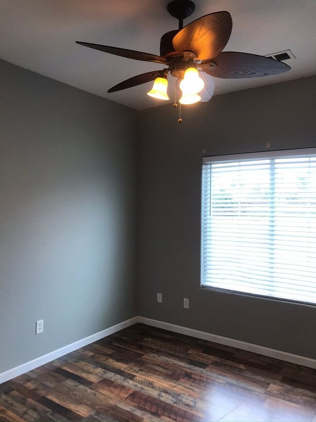 Photo - 3 Bedroom 2 Bathroom Home In Southwest Visalia with a Pool and SOLAR!