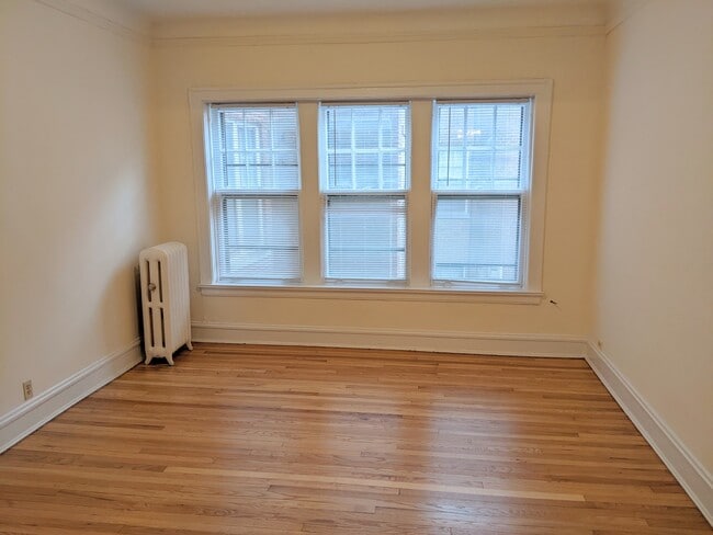 Photo - 729 Hinman Ave Unit 2E