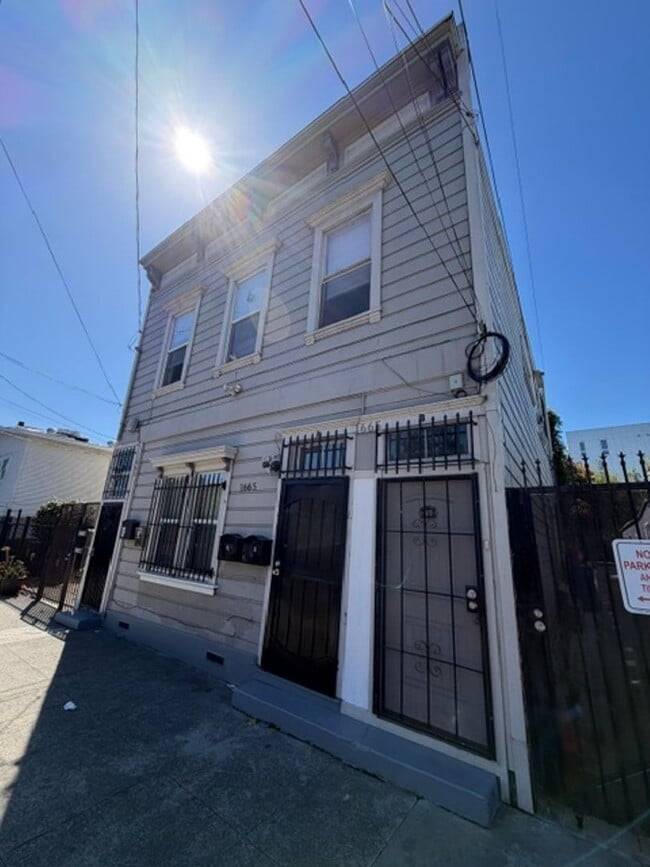 Building Photo - 1665 8th St Unit A