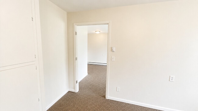 Photo - Freedom Ring Apartments