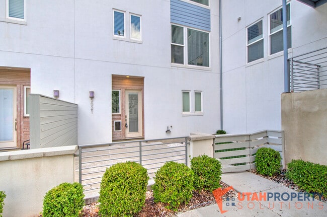 Photo - 5021 W Daybreak Pkwy