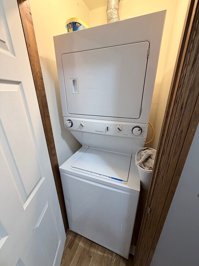 Photo - 35 S Monroe St Unit 301