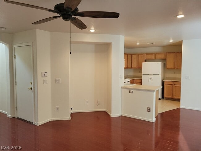 Photo - 9275 Hollander Ave