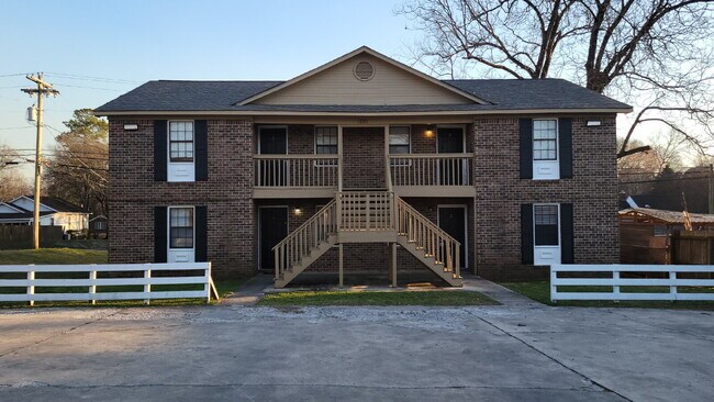 2 Bedroom Apartment in Decatur, AL - Must See!