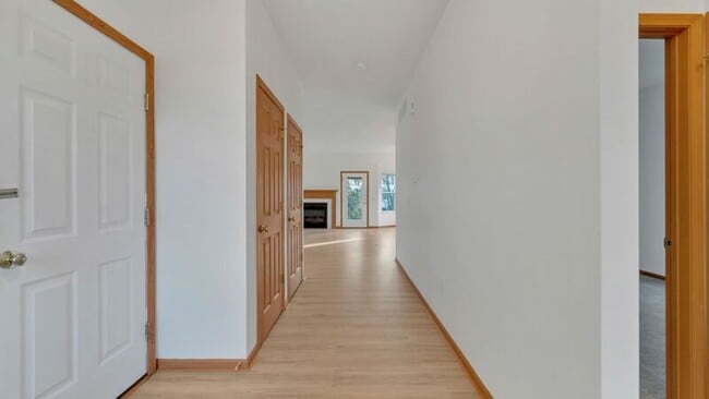 Photo - 7275 Winterbek Ave