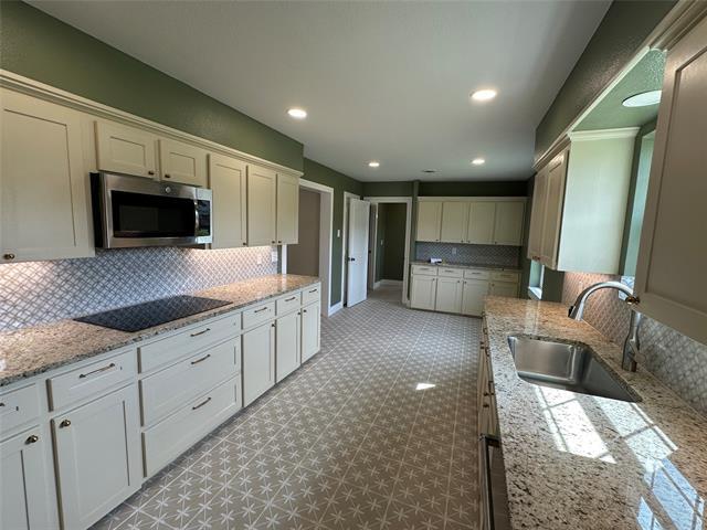 Photo - 104 Kingswood Dr