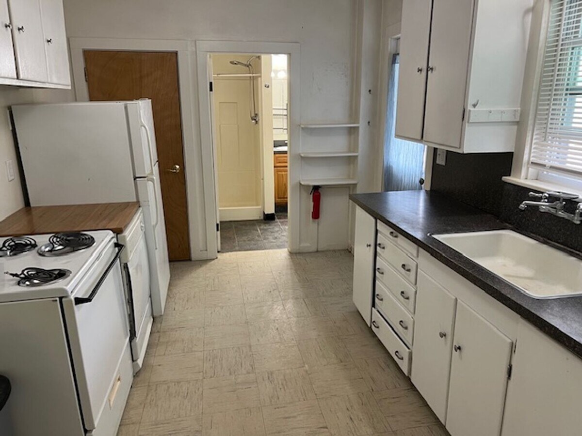 Photo - 84 College Ave Unit A