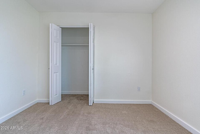 Photo - 4662 W Krall St