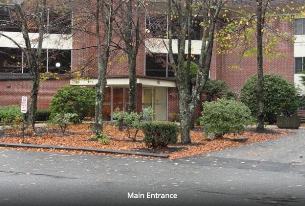 Building Photo - 757 Main St Unit 32