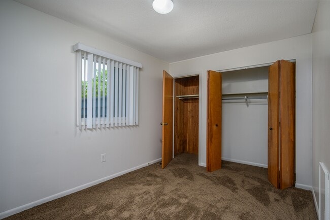 Bedroom - Cedar Ridge Apartments