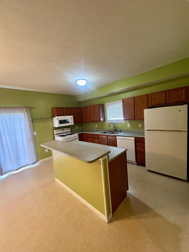 Photo - 2842 Highland Pl