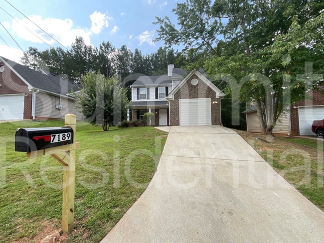 Building Photo - 7189 Ravenwood Ln