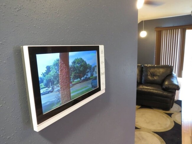 Photo - 7 E Elm St Unit 3