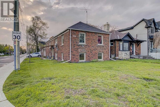 Photo - 238 Glebemount Ave