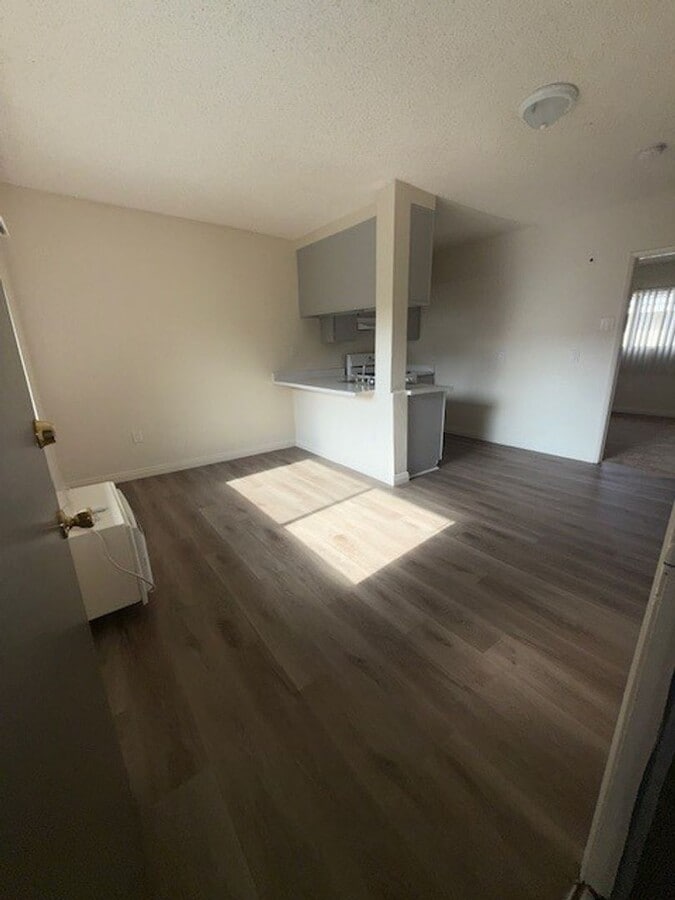 Photo - 7147 Greeley St Apartamentos