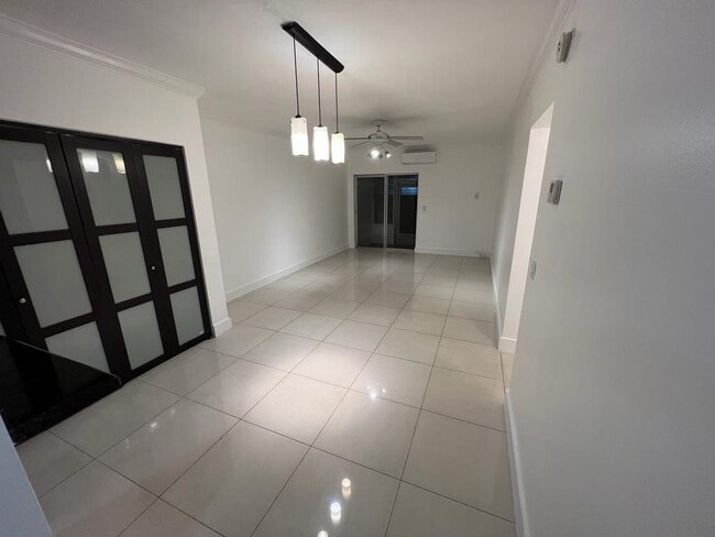 Photo - 1560 NE 127th St Unidad 113